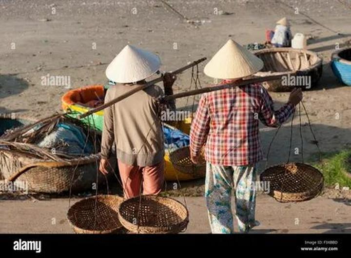 Nội dung: Mùa hè đang đầy vui vẻ với những bức tường nhảy vò đang xu hướng trên mạng